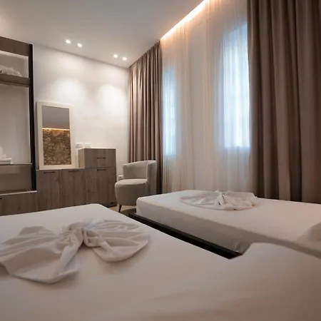 Hostel Helin's By Backpackers Berat