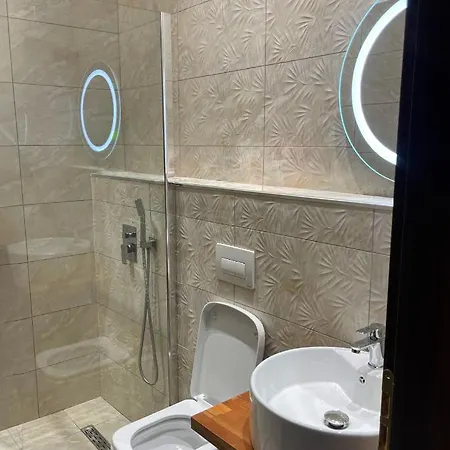 Helin's By Backpackers Hostel *