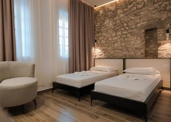 Helin's By Backpackers Hostel *