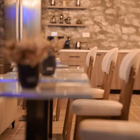 Helin's By Backpackers * Berat