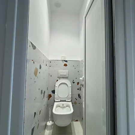 Hostel Helin's By Backpackers *