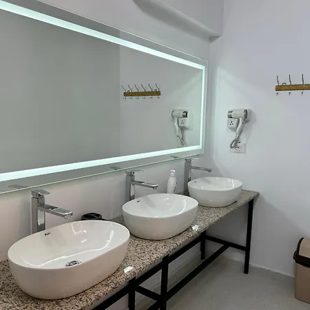 Hostel Helin's By Backpackers *